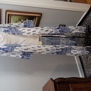 Duster cover up size small or XS no Tags blue paisley white